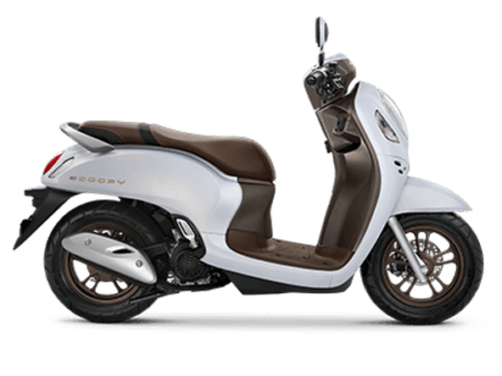Honda Scoopy 110cc scooter for rent in Seseh, Bali